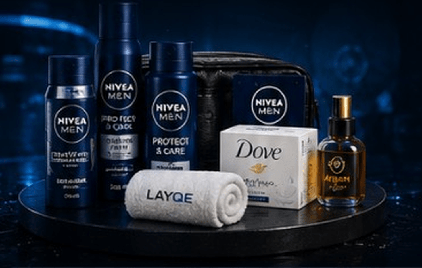 منتجات العناية LAYQE مرتبة على قاعدة داكنة